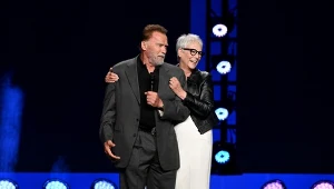 Arnold Schwarzenegger i Jamie Lee Curtis podczas Amazon Upfront
