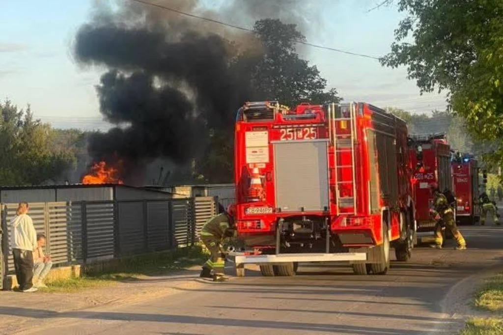 W Bydgoszczy doszło w poniedziałek do pożaru garażu W Bydgoszczy doszło w poniedziałek do pożaru garażu