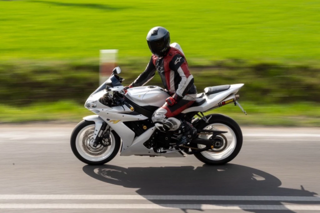 Przeciwskrętu używa każdy motocyklista. Nie ma znacznie typ, moc czy pojemność. Przeciwskrętu używa każdy motocyklista. Nie ma znacznie typ, moc czy pojemność.