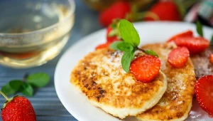 Te placuszki robię w kilka minut na śniadanie. Wychodzą puszyste jak obłoczki