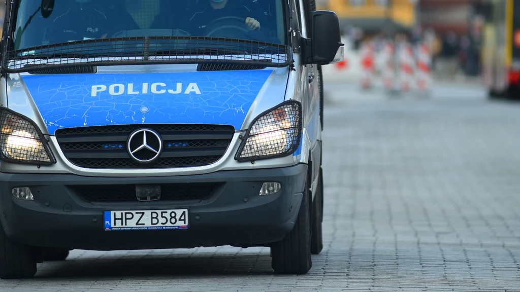 Policjanci prowadzą poszukiwania sprawców (zdj. ilustracyjne) Policjanci prowadzą poszukiwania sprawców (zdj. ilustracyjne)