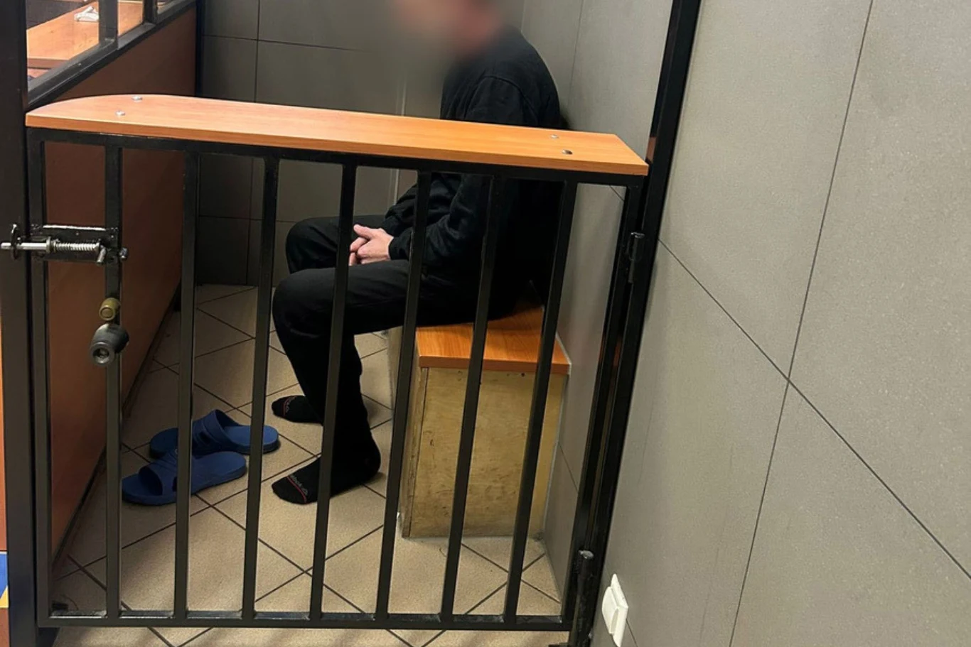 Mężczyzna został zatrzymany przez "łowców głów" z Małopolski Mężczyzna został zatrzymany przez "łowców głów" z Małopolski