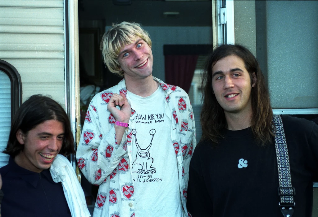 Krist Novoselic (po prawej) razem z Kurtem Cobainem (środek) i Davem Grohlem (po lewej) Krist Novoselic (po prawej) razem z Kurtem Cobainem (środek) i Davem Grohlem (po lewej)