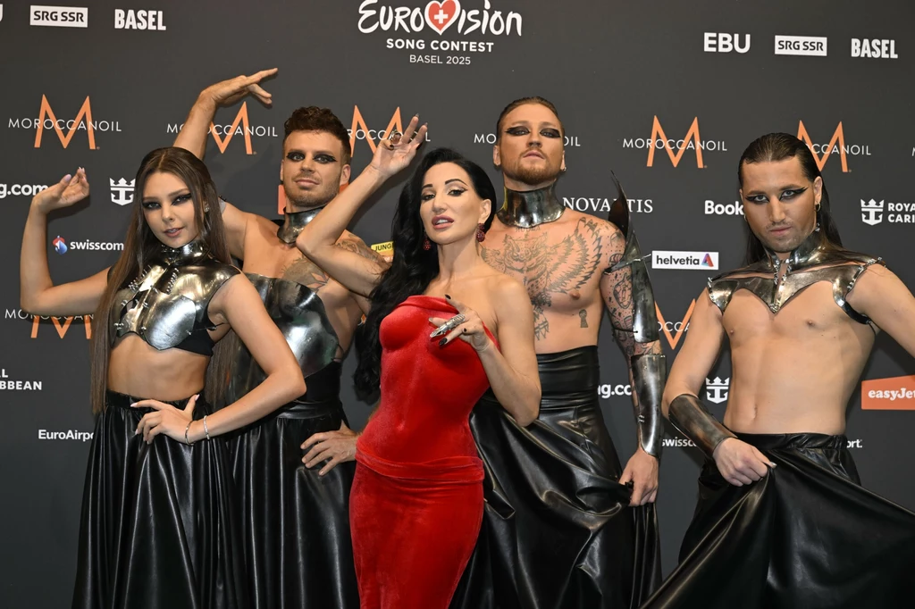 Justyna Steczkowska z teamem w Bazylei Justyna Steczkowska z teamem w Bazylei