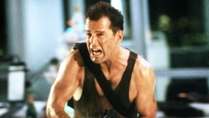 Bruce Willis w filmie "Szklana pułapka"