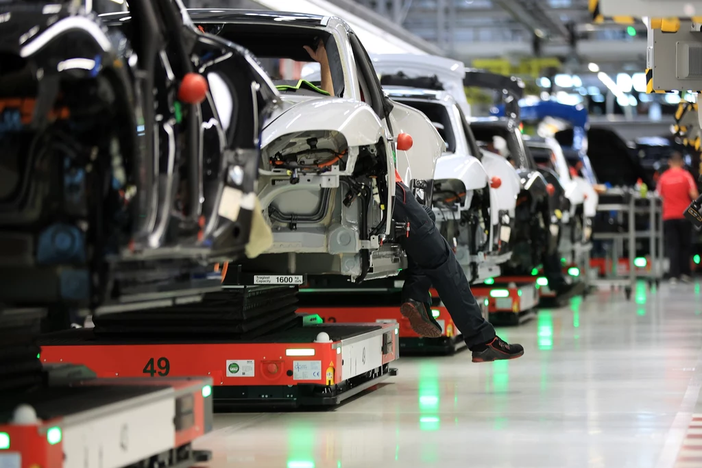 Porsche w coraz większym kryzysie. Elektryfikacja okazała się błędem Porsche w coraz większym kryzysie. Elektryfikacja okazała się błędem