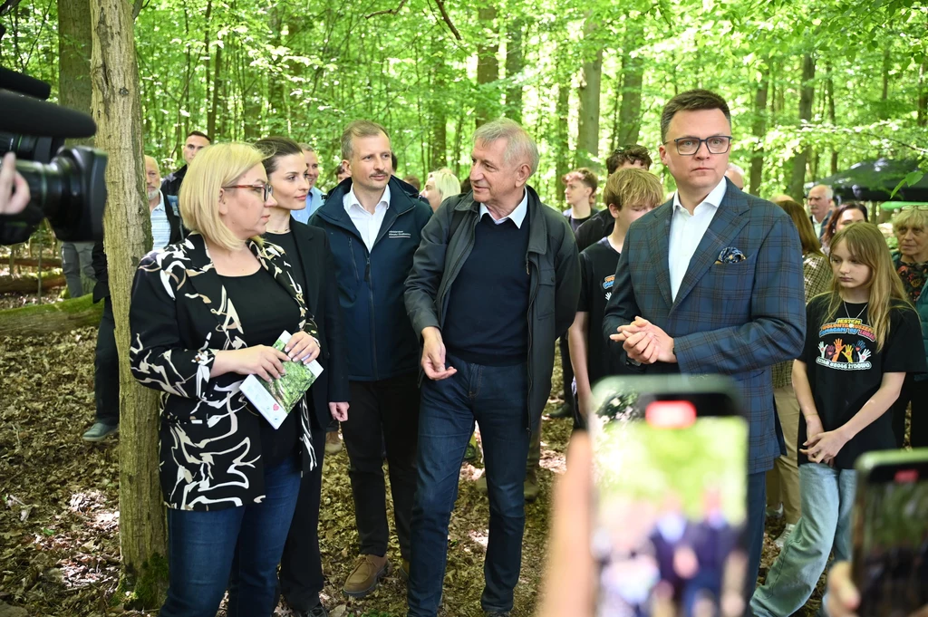 Ministra Hennig-Kloska i marszałek Sejmu Szymon Hołownia otworzyli w środę nowy rezerwat przyrody w Wielkopolsce Ministra Hennig-Kloska i marszałek Sejmu Szymon Hołownia otworzyli w środę nowy rezerwat przyrody w Wielkopolsce