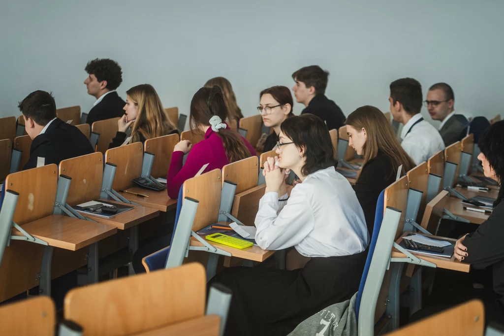 Matura 2025. Chemia, poziom rozszerzony. Arkusz CKE i odpowiedzi w piątek w Interii Matura 2025. Chemia, poziom rozszerzony. Arkusz CKE i odpowiedzi w piątek w Interii