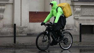 W Warszawie doszło do groźnego wypadku. Sprawca jechał na nielegalnym rowerze elektrycznym