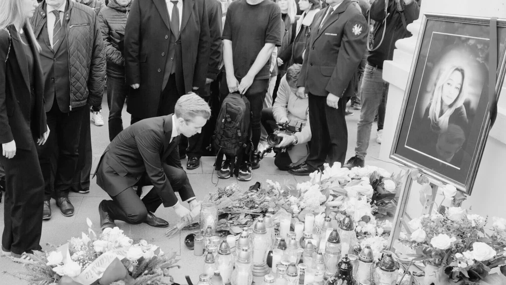Tragedia na kampusie UW. Ostatnie pożegnanie ofiary ataku Tragedia na kampusie UW. Ostatnie pożegnanie ofiary ataku