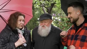Profesor Jerzy Bralczyk i jego żona pokazali nam swój przepiękny ogród. Z miejscem tym wiążą się szczególne wspomnienia