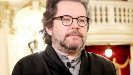 "Tutaj jestem, gdzie byłem", czyli Turnau, przyjaciele i czterdzieści lat zaklinania czasu melodią