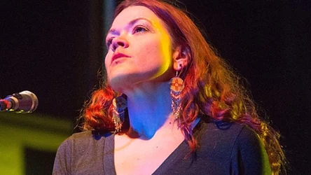 Zia McCabe (The Dandy Warhols) w 2014 roku