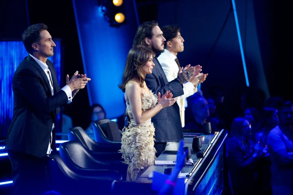 Jurorzy "Must Be The Music"