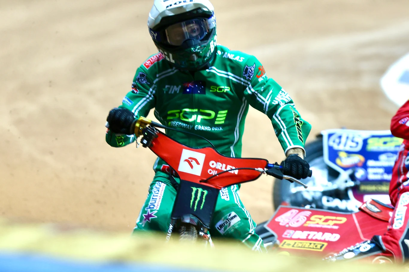 Jason Doyle moment przed uderzeniem w bandę