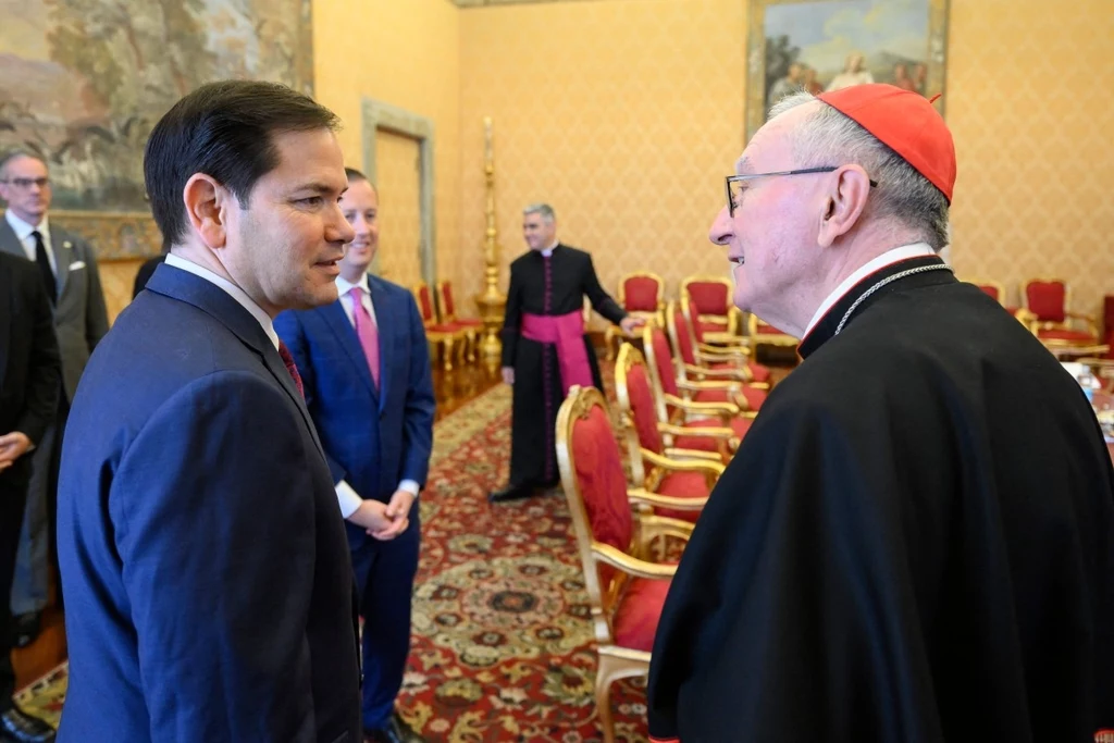 Marco Rubio rozmawiał ze współpracownikami Leona XIV. Na zdj. kardynał Pietro Parolin Marco Rubio rozmawiał ze współpracownikami Leona XIV. Na zdj. kardynał Pietro Parolin