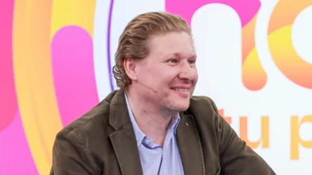 Andrzej Nejman gwiazdą internetu dzięki synowi. To ich sposób na maturalny stres