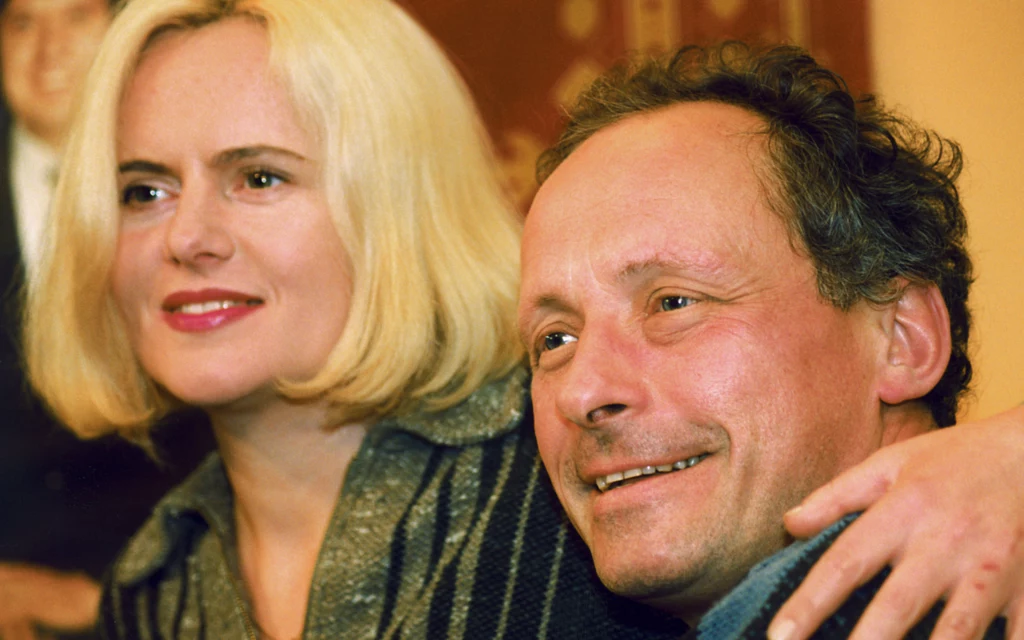 Joanna Kurowska i Paweł Wawrzecki na planie serialu "Graczykowie"