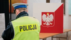 Agresywny senior, członkowie komisji pod wpływem. Nowe dane policji
