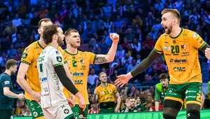 Bartosz Kwolek (trzeci z lewej) wprost mówił o zmęczeniu i terminarzu Ligi Mistrzów