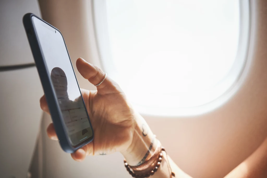 Czy w samolocie można używać telefonu? Czy w samolocie można używać telefonu?