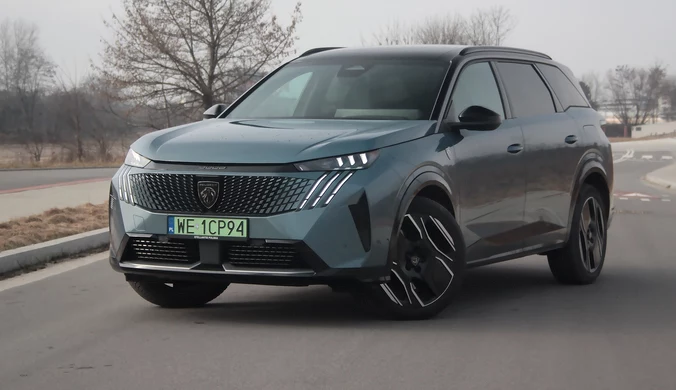 Peugeot E-5008 to siedmiomiejscowy samochód o napędzie elektrycznym