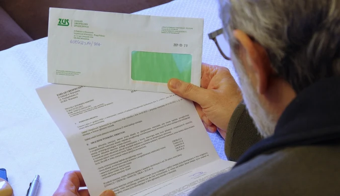 ZUS ma ważny komunikat dla osób pracujących przed 1999 rokiem. Mają szansę dostać wyższą emeryturę
