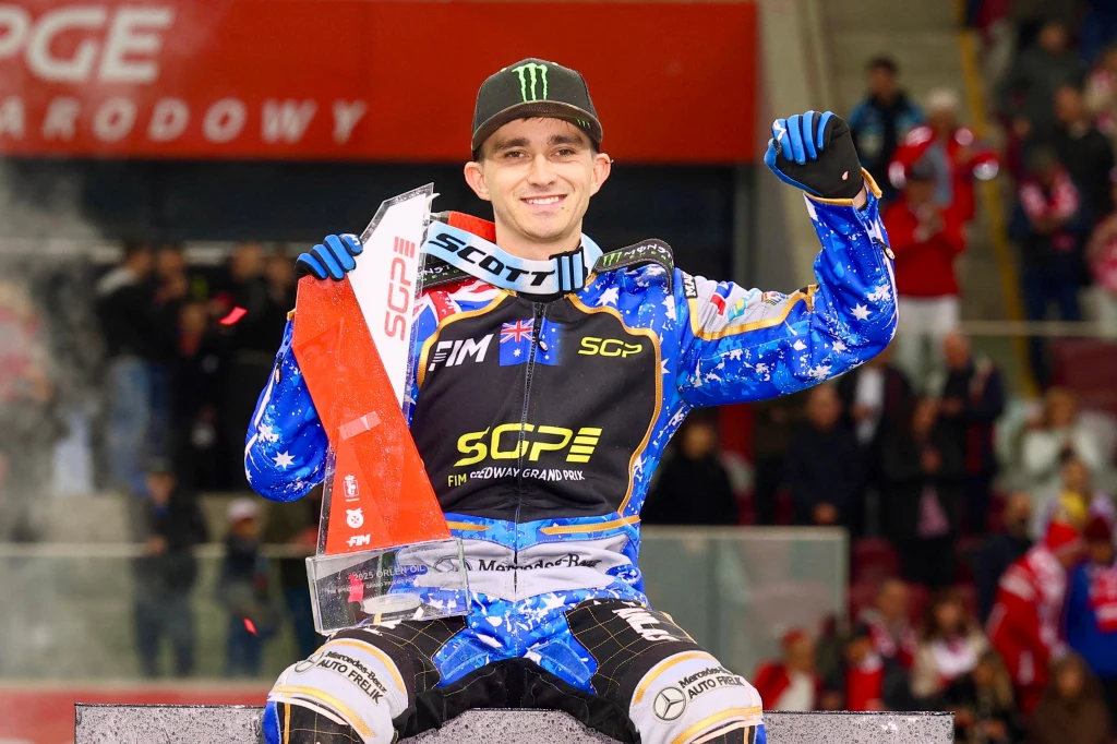 Jack Holder wygrywa Grand Prix na PGE Narodowym. Ma też nowy klub na 2026. Jack Holder wygrywa Grand Prix na PGE Narodowym. Ma też nowy klub na 2026.