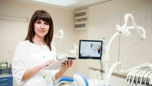 Kształcenie w zawodzie asystentki stomatologicznej w Szkole Policealnej w Krakowie umożliwia zdobycie zawodu