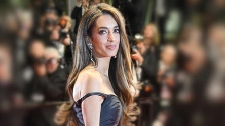 Amal Clooney zrobiła furorę w Cannes, występując w długiej, czarnej sukni. Nie ona jedna postawiła na klasykę