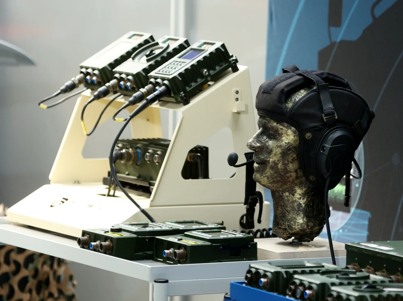 Sieć Badawcza Łukasiewicz współpracuje z WB Electronics, która działa w obszarze specjalistycznej elektroniki i informatyki wojskowej. Sieć Badawcza Łukasiewicz współpracuje z WB Electronics, która działa w obszarze specjalistycznej elektroniki i informatyki wojskowej.