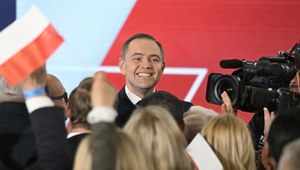 Nawrocki bierze województwo świętokrzyskie. W tle powiedzenie Schetyny 