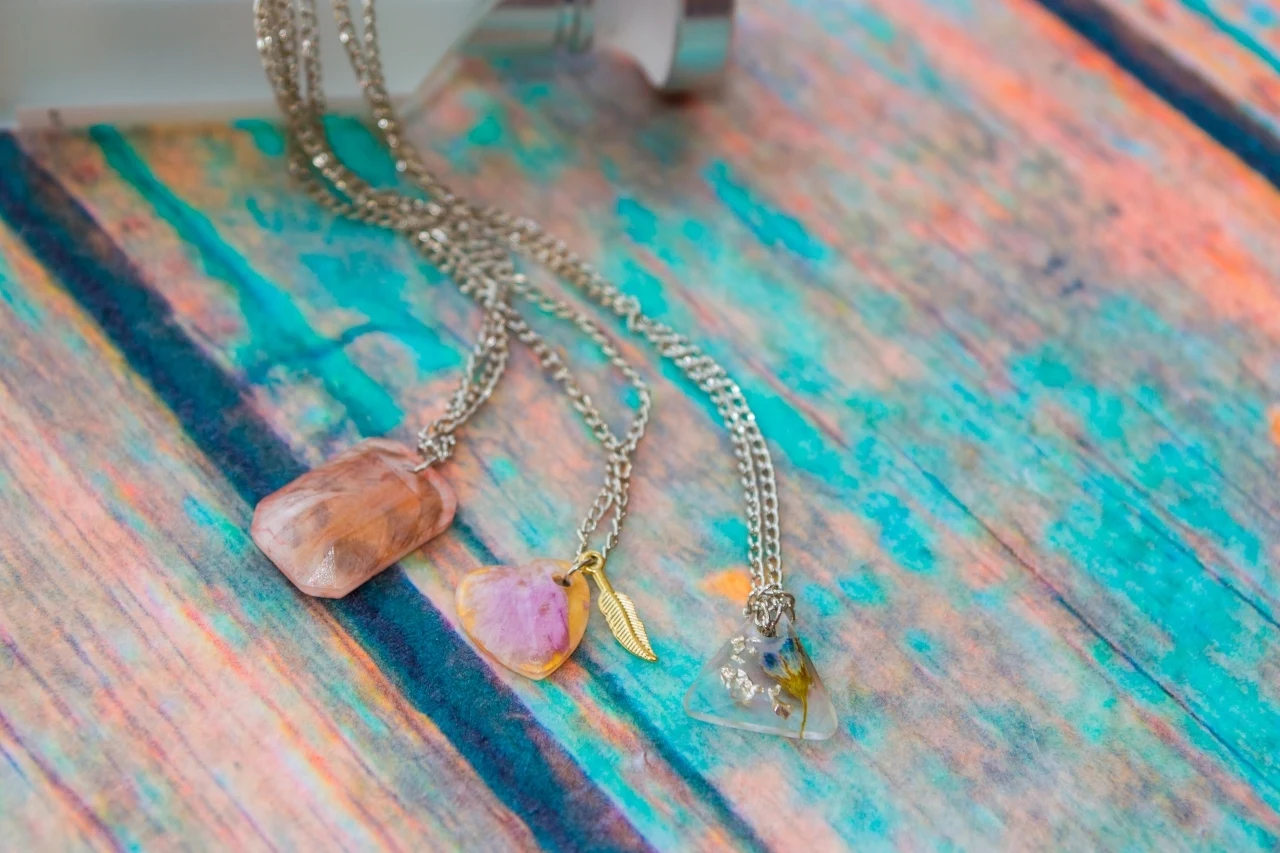 Biżuteria to świetny pomysł na prezent dla mamy