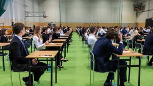 Matura 2025. Egzamin z fizyki zakończony. Gdzie arkusz CKE i odpowiedzi?