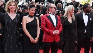 Ekipa "Mamy" w Cannes. Arkadiusz Jakubik w środku