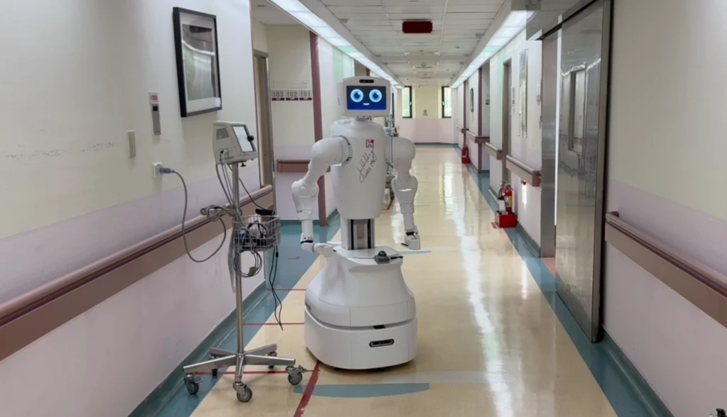 Robotyczne pielęgniarki Nurabot wspierają personel medyczny szpitala Robotyczne pielęgniarki Nurabot wspierają personel medyczny szpitala