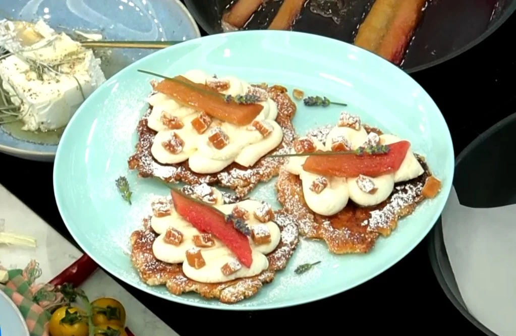 Rogaliki z wanilią i rabarbarem – przepis na wykwintny deser