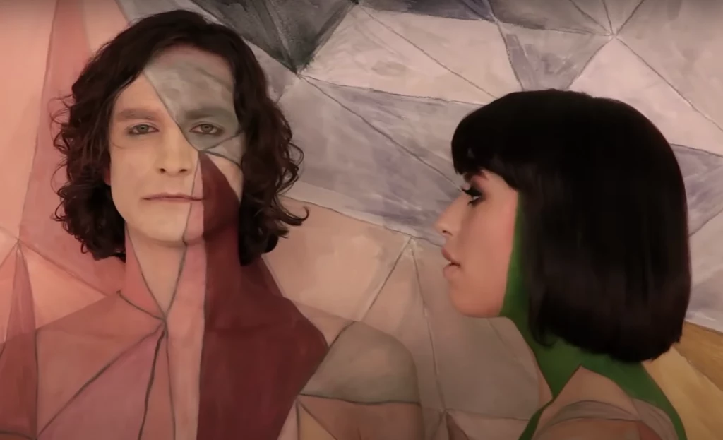 Gotye i Kimbra w teledysku "Somebody That I Used To Know" Gotye i Kimbra w teledysku "Somebody That I Used To Know"