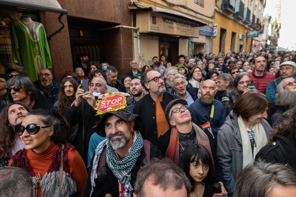 Hiszpania mierzy się z kryzysem mieszkaniowym. Od miesięcy mieszkańcy protestują na ulicach wielu miast Hiszpania mierzy się z kryzysem mieszkaniowym. Od miesięcy mieszkańcy protestują na ulicach wielu miast