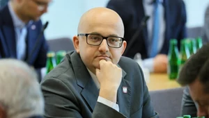 "Uderzył mnie i drugiego posła PiS". Policja zatrzymała sprawcę