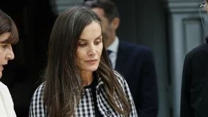 Królowa Letycja w modnym płaszczu. Wzór jest hitem wiosny
