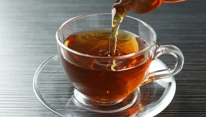 Szczypta do herbaty i metabolizm rusza. Przed latem brzuch będzie płaski