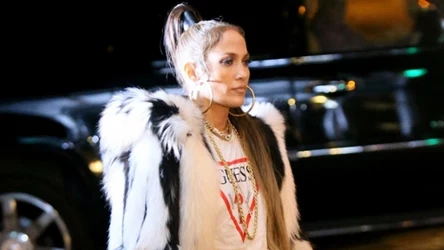 Jennifer Lopez doskonale czuje trendy