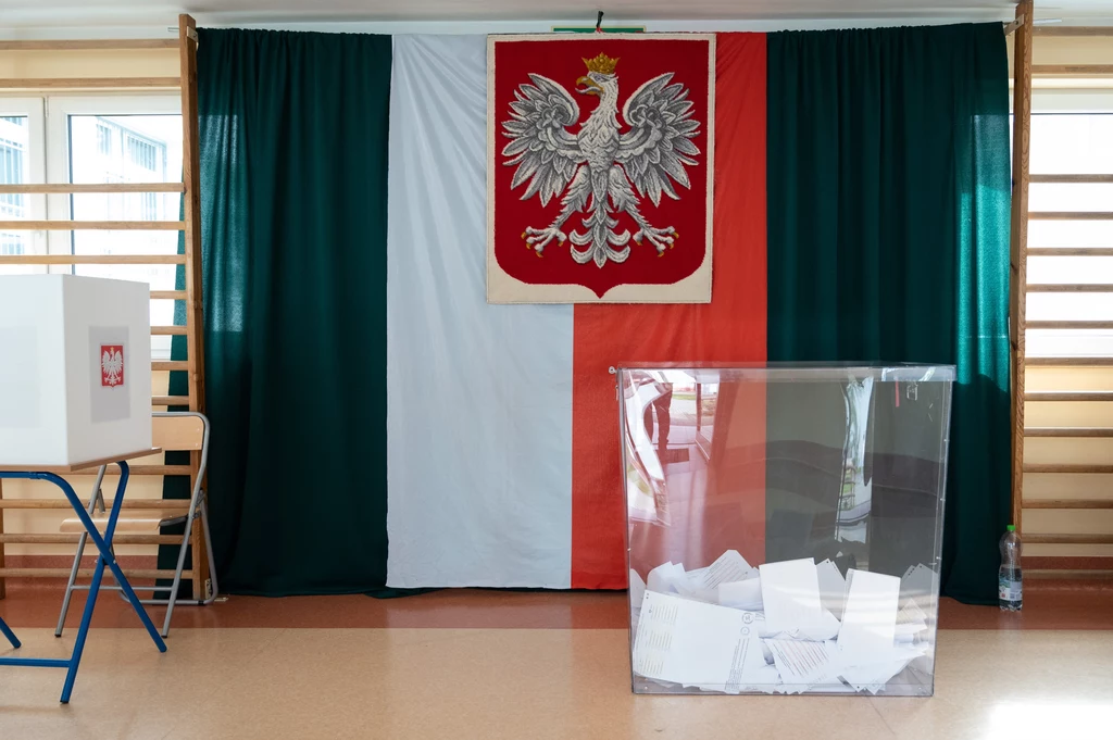 Zapytali Polaków o wpływ aktywności premiera na kampanię (zdj. ilustracyjne) Zapytali Polaków o wpływ aktywności premiera na kampanię (zdj. ilustracyjne)