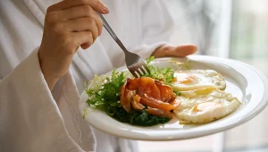 Twoja pierwsza myśl po przebudzeniu to śniadanie? Oto co to oznacza