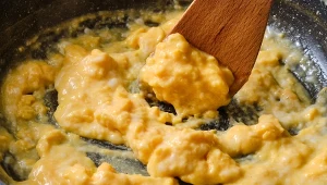 Raz dodałam do jajecznicy, rozpływała się w ustach. Sekretny składnik