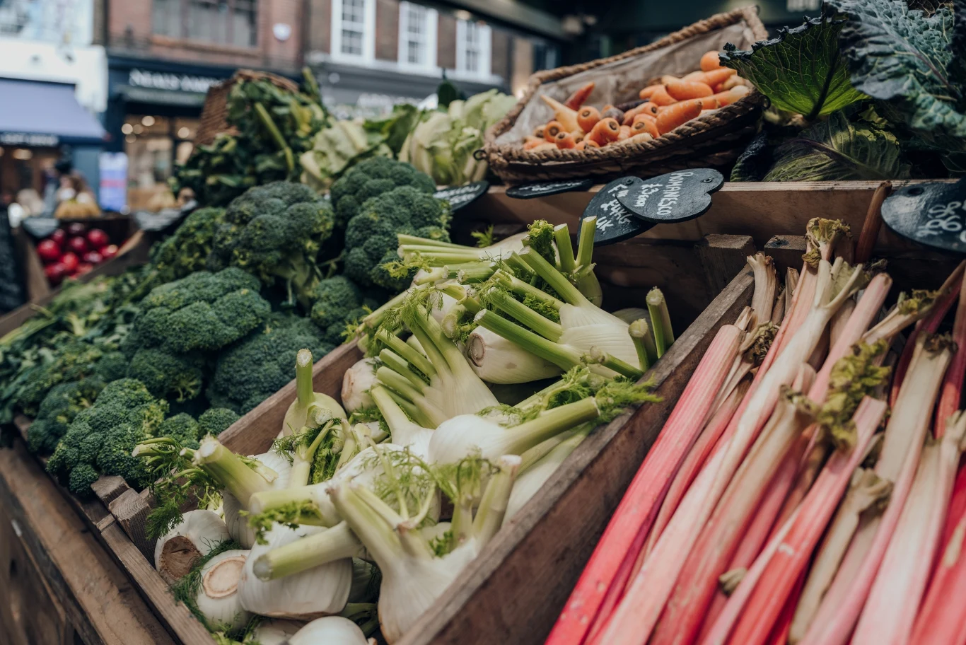 Na rabarbar właśnie trwa sezon. Na rabarbar właśnie trwa sezon.