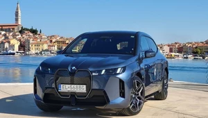 BMW iX xDrive60 miażdży zasięgiem. Cena? Spadła o prawie 50 tys. zł