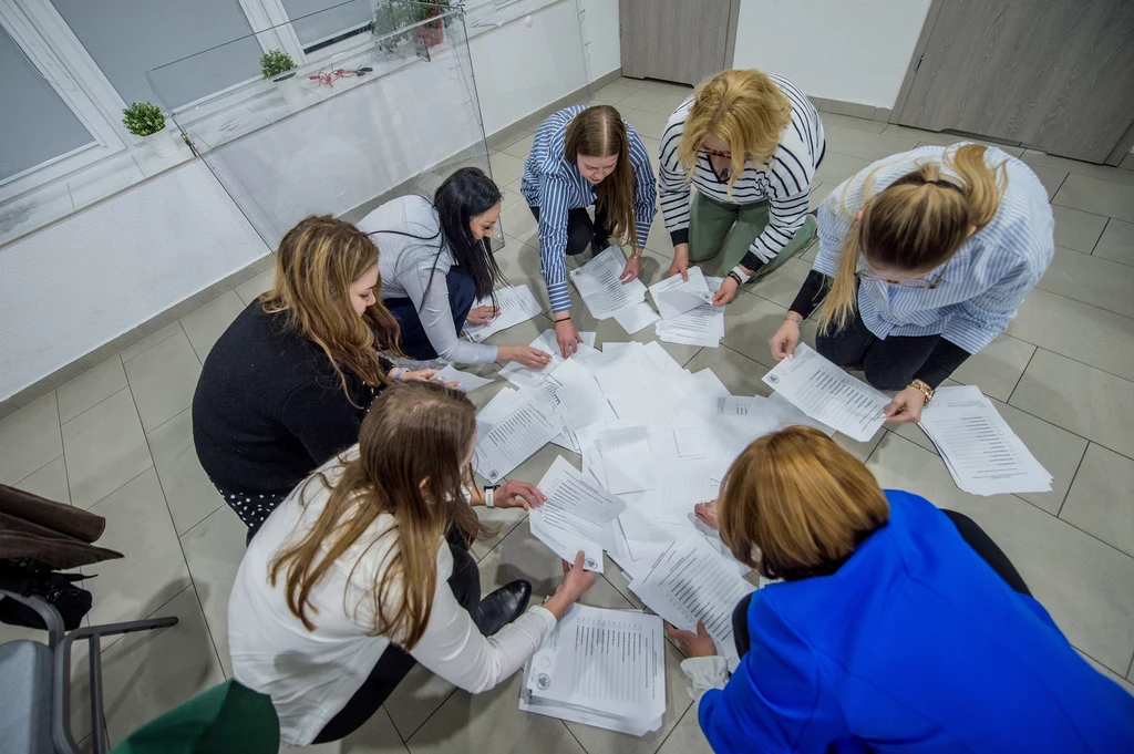 Liczenie głosów podczas wyborów prezydenckich 2025 Liczenie głosów podczas wyborów prezydenckich 2025