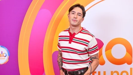Dawid Kwiatkowski prezentuje teledysk "Pali się niebo"
